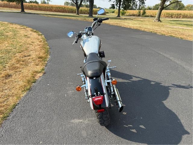 2015 Harley Davidson 1200 Custom Base