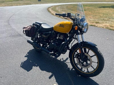 2023 Royal Enfield Meteor 350 Base