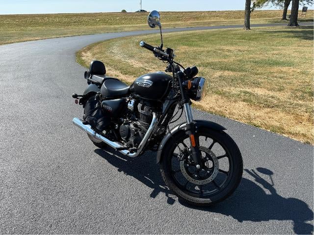 2022 Royal Enfield Meteor 350 Base