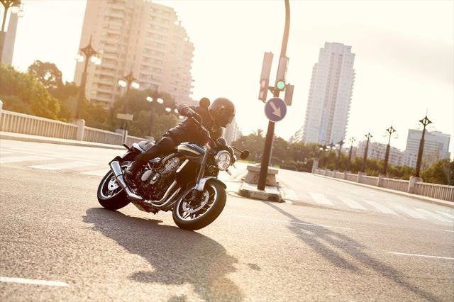 2022 Kawasaki Z900RS Base