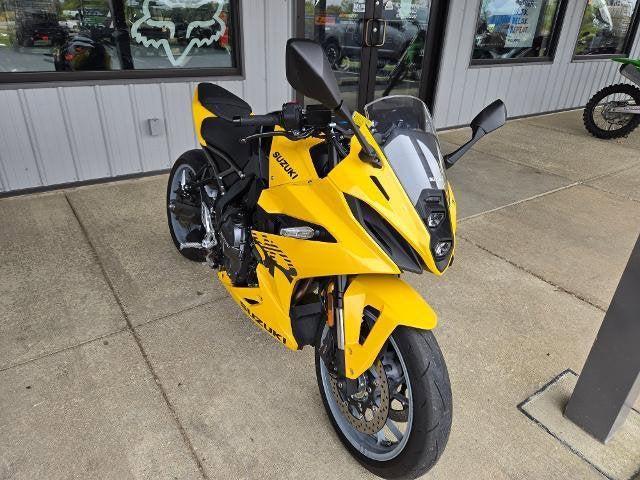2024 Suzuki GSX-8R Base
