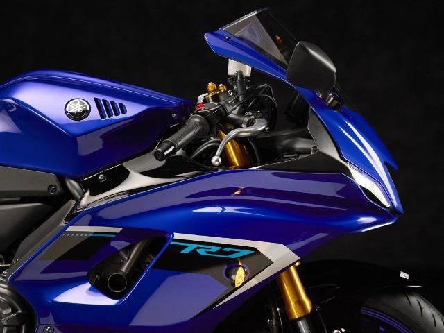 2025 Yamaha YZF-R7 Base