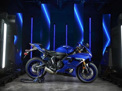2025 Yamaha YZF-R7 Base