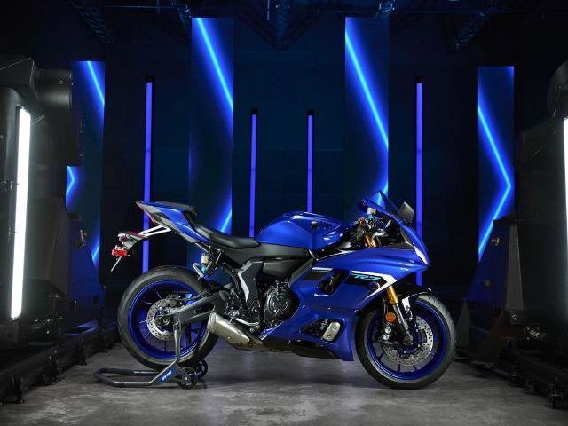 2025 Yamaha YZF-R7 Base