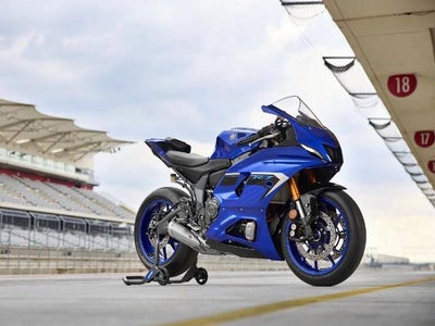 2025 Yamaha YZF-R7 Base