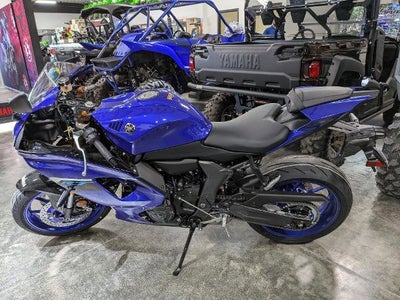 2025 Yamaha YZF-R7 Base