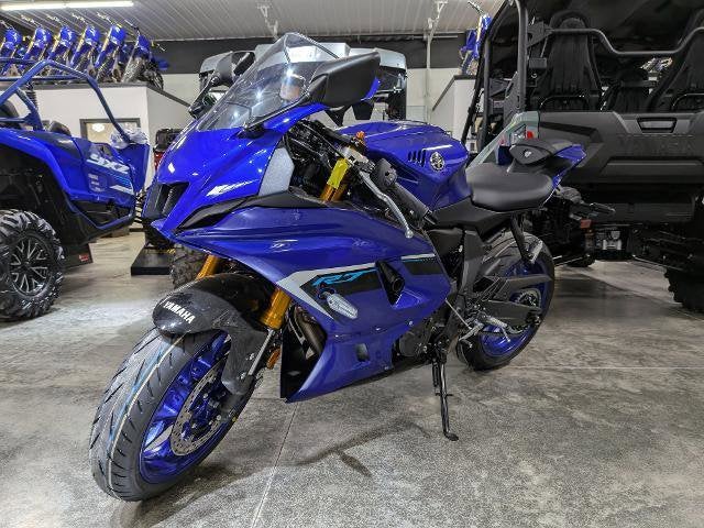 2025 Yamaha YZF-R7 Base