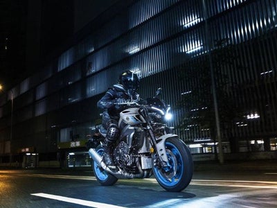 2025 Yamaha MT-10 Base
