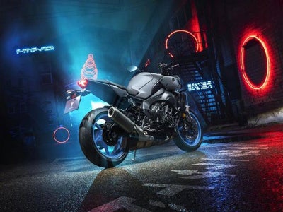 2025 Yamaha MT-10 Base