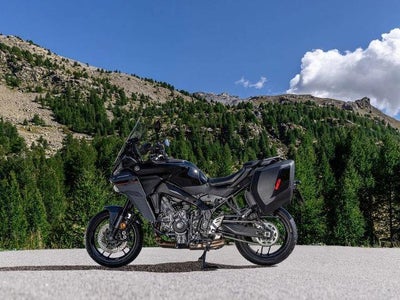 2026 Yamaha Tracer 9 Base