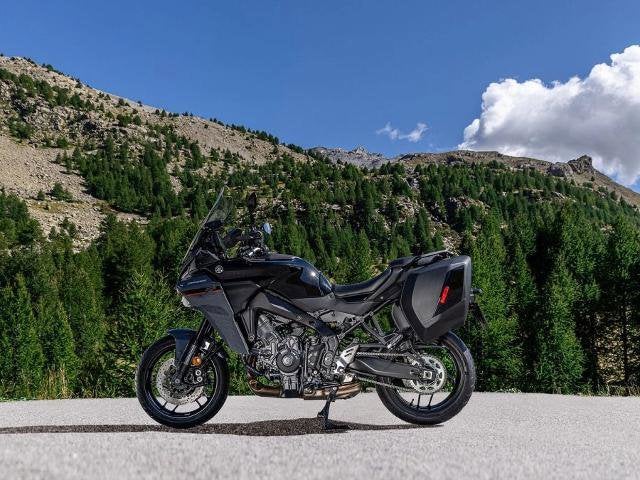 2026 Yamaha Tracer 9 Base