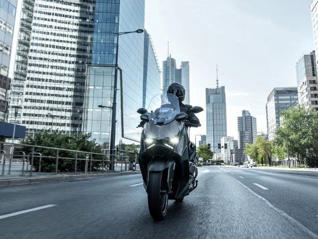 2026 Yamaha XMAX Base
