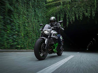 2024 Kawasaki Z7 Hybrid ABS Base