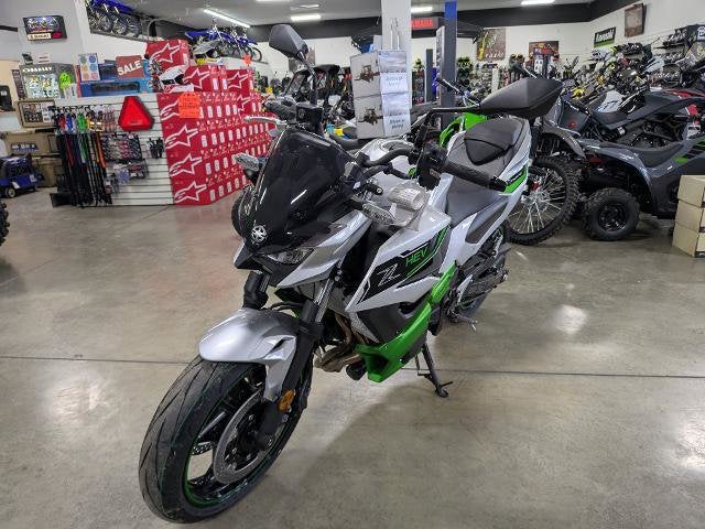 2024 Kawasaki Z7 Hybrid ABS Base