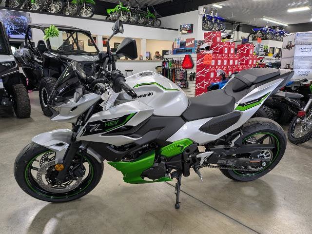 2024 Kawasaki Z7 Hybrid ABS Base