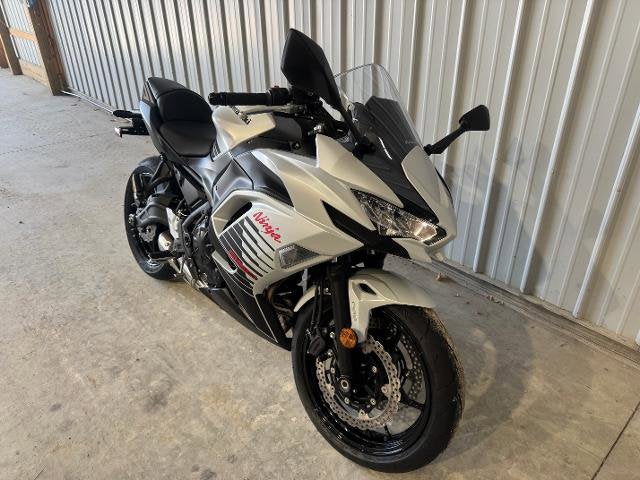 2026 Kawasaki Ninja 650 ABS Base