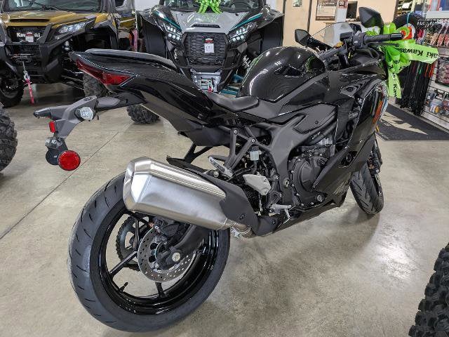 2026 Kawasaki Ninja ZX-4R ABS Base