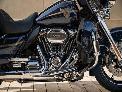 2018 Harley Davidson Anniversary CVO Limited Base
