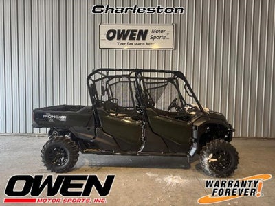 2025 Honda Powersport Pioneer 1000-6 Deluxe Crew Base