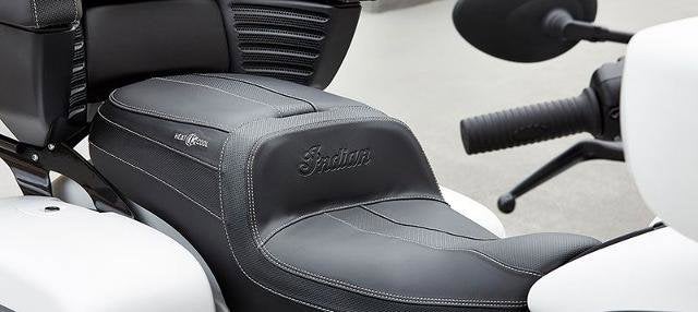 2021 Indian Motorcycle Roadmaster® Dark Horse® Base