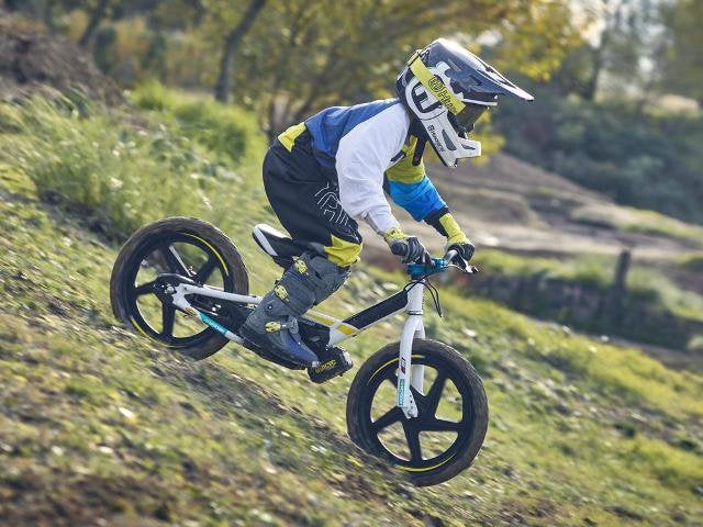 2023 Husqvarna 16eDrive Base