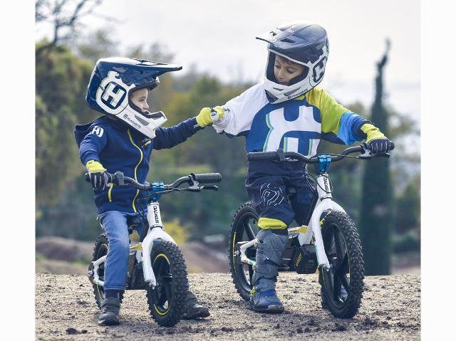 2023 Husqvarna 16eDrive Base