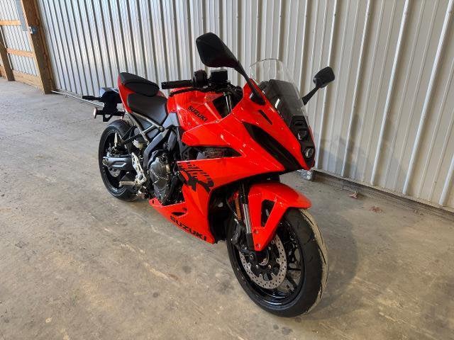 2026 Suzuki GSX-8R Base