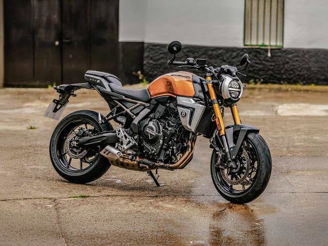 2026 Suzuki GSX-8T Base