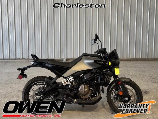 2024 Husqvarna Svartpilen 401 Base