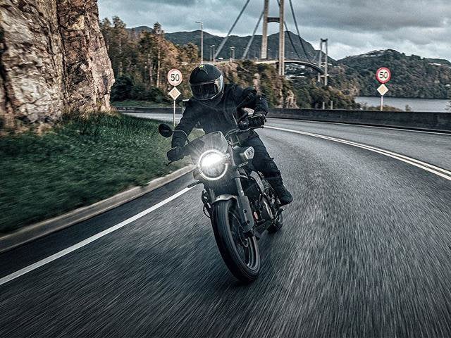 2024 Husqvarna Svartpilen 401 Base