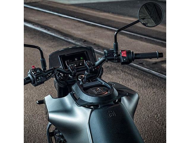 2024 Husqvarna Svartpilen 401 Base