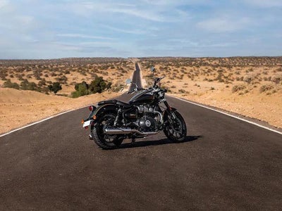 2024 Royal Enfield Super Meteor 650 Base