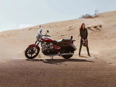 2024 Royal Enfield Super Meteor 650 Base