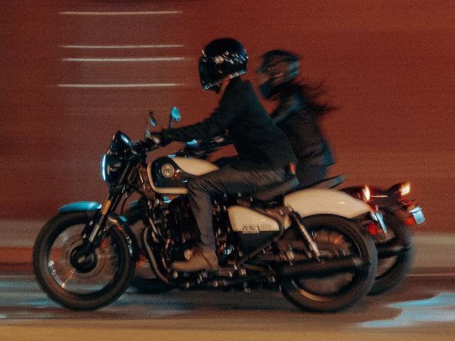 2026 Royal Enfield Shotgun 650 Base