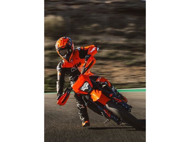 2026 Ktm 690 SMC R Base