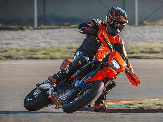 2026 Ktm 690 SMC R Base