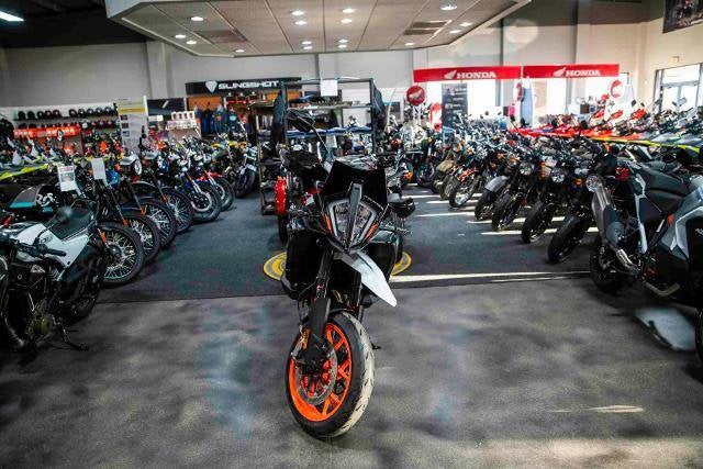 2024 Ktm 890 SMT Base