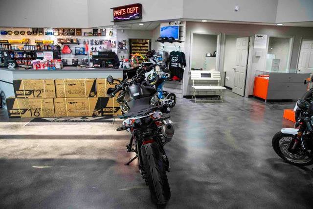 2024 Ktm 890 SMT Base