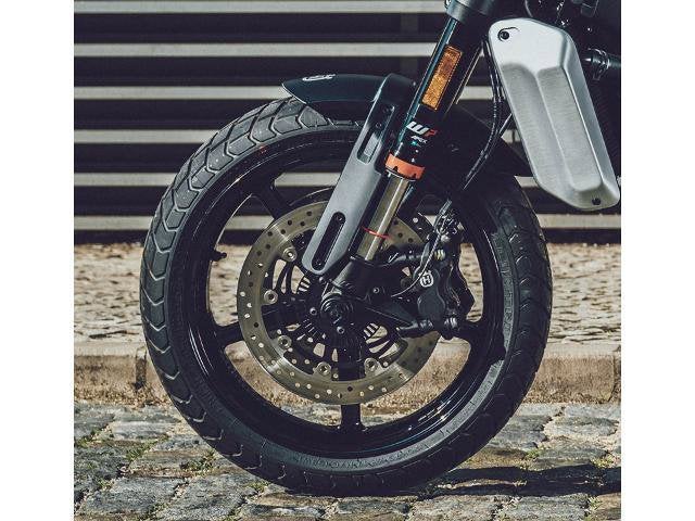 2025 Husqvarna Svartpilen 801 Base