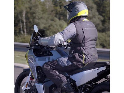 2025 Husqvarna Norden 901 Base