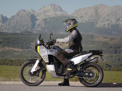 2025 Husqvarna Norden 901 Base