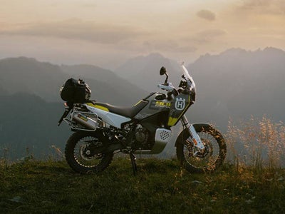 2025 Husqvarna Norden 901 Expedition Base