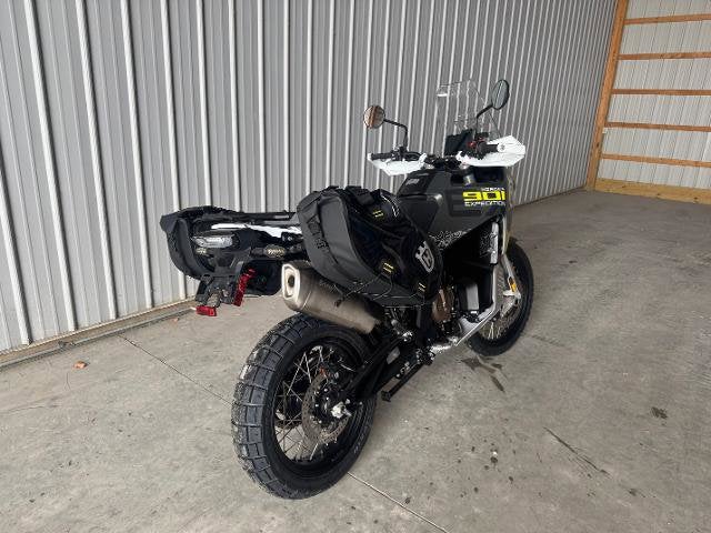 2025 Husqvarna Norden 901 Expedition Base